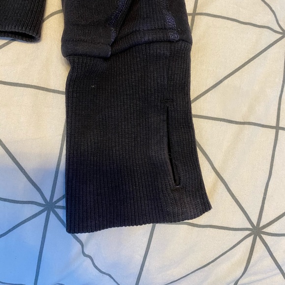 2011 Lululemon Scuba Hoodie - Picture 7 of 7